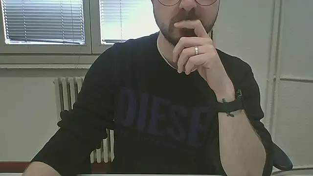 ItalianAlex online show from March 27, 1:22 pm