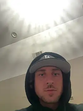 Snapshot of xxlivecouple chatting on February 19, 5:47 am xxlivecouple online show from February 19, 5:47 am