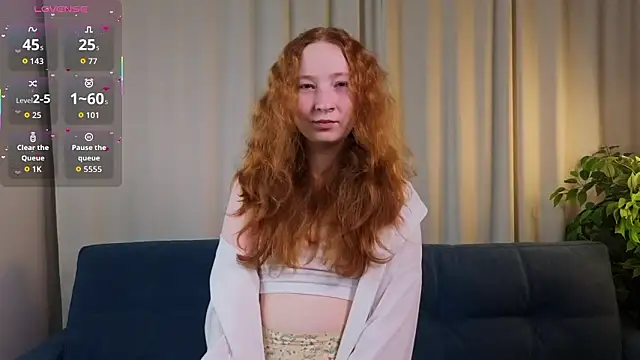 Snapshot of MaraButtrey chatting on March 1, 1:07 am MaraButtrey online show from March 1, 1:07 am