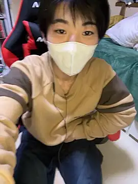 Snapshot of Mura109905 chatting on February 7, 1:37 pm Mura109905 online show from February 7, 1:37 pm