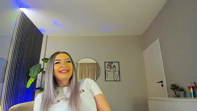 Snapshot of MissObsidian chatting on February 9, 9:08 pm MissObsidian online show from February 9, 9:08 pm