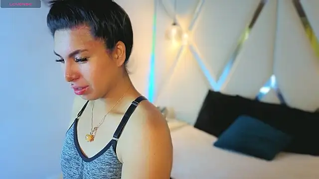 MeelFox online show from March 13, 1:40 pm