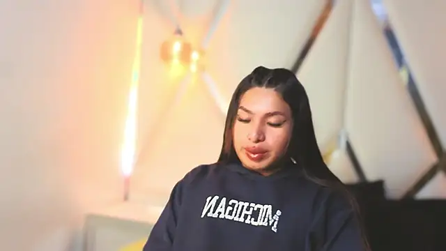 MeelFox online show from March 31, 12:49 pm