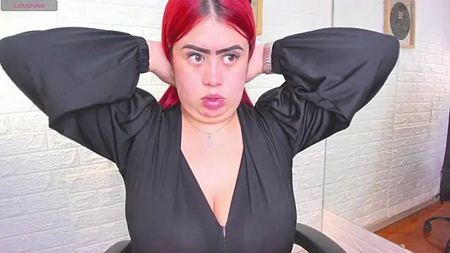 Snapshot of sofierouseS chatting on February 8, 1:03 pm sofierouseS online show from February 8, 1:03 pm