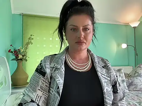 Jasmin0e online show from June 16, 6:38 am