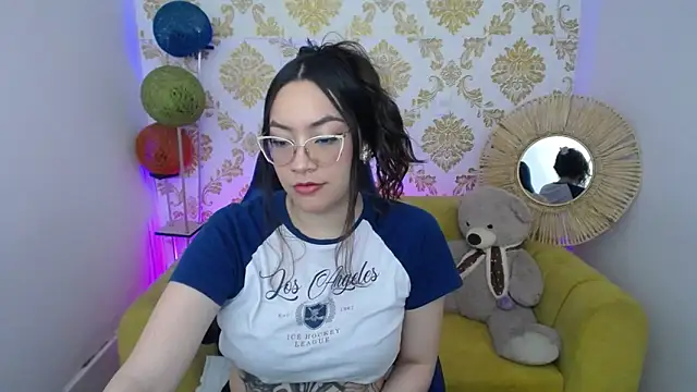 Snapshot of ALISS_M_ chatting on February 17, 7:42 pm ALISS M online show from February 17, 7:42 pm