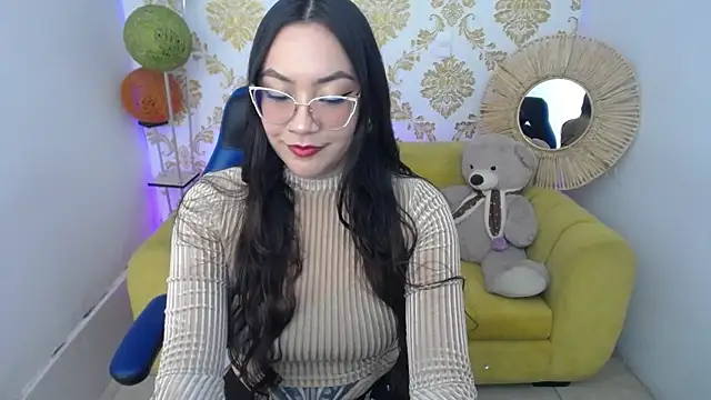 Snapshot of ALISS_M_ chatting on February 18, 8:16 pm ALISS M online show from February 18, 8:16 pm