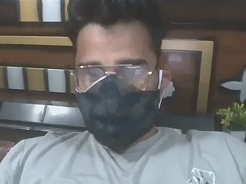 Snapshot of MrCurioX chatting on February 2, 8:18 pm MrCurioX online show from February 2, 8:18 pm