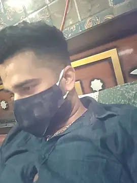 Snapshot of MrCurioX chatting on February 17, 4:46 pm MrCurioX online show from February 17, 4:46 pm