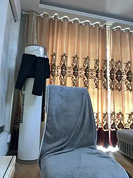 LXR77887 online show from February 13, 5:36 am