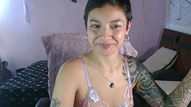 Snapshot of juaaanaaa chatting on February 23, 2:14 pm juaaanaaa online show from February 23, 2:14 pm