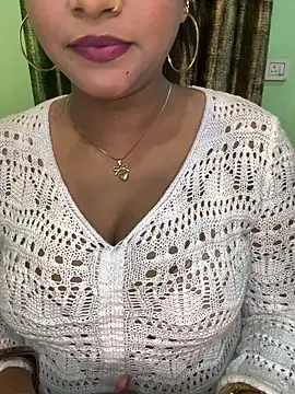 Snapshot of LIZNA_0 chatting on February 13, 5:09 pm LIZNA 0 online show from February 13, 5:09 pm