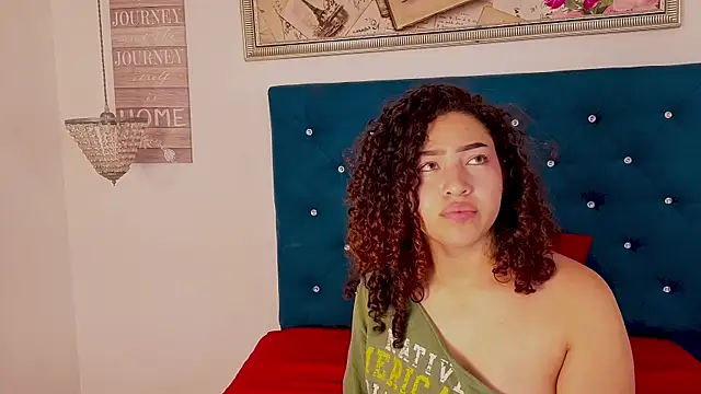 meganrousx online show from May 17, 7:32 pm