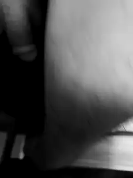 Snapshot of MonyFlorin68 chatting on February 8, 8:29 am MonyFlorin68 online show from February 8, 8:29 am