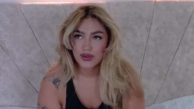 Snapshot of Maddy_Beluci chatting on June 28, 1:44 am Maddy Beluci online show from June 28, 1:44 am