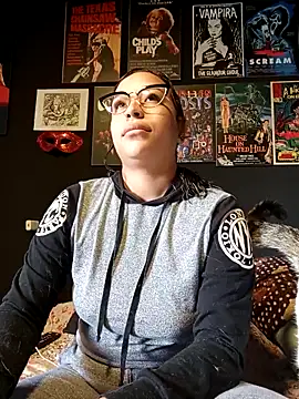 Snapshot of GingerLara chatting on February 6, 3:26 pm GingerLara online show from February 6, 3:26 pm