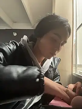 Snapshot of Sara_Fernandez_ chatting on February 17, 2:02 pm Sara Fernandez online show from February 17, 2:02 pm