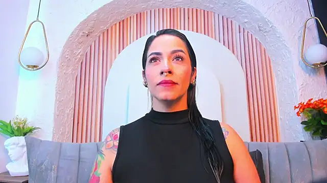 violet scott  online show from June 1, 10:28 am