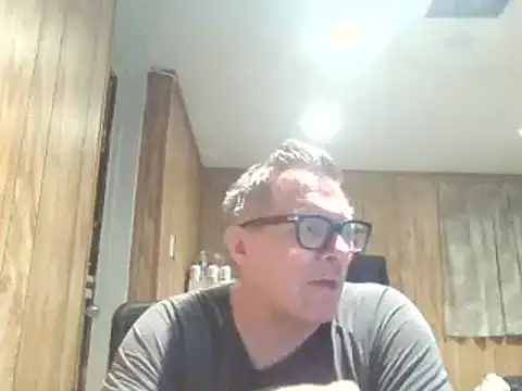 Snapshot of melvinsnow chatting on February 27, 1:48 am melvinsnow online show from February 27, 1:48 am