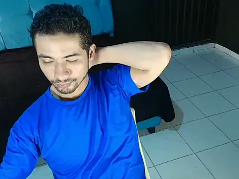 Snapshot of FerminGomez chatting on February 10, 12:37 am FerminGomez online show from February 10, 12:37 am