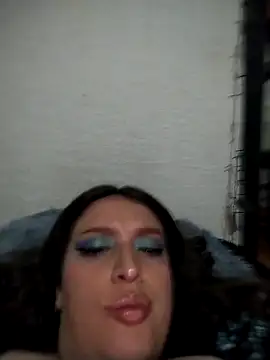 Snapshot of Deimoonblack26 chatting on February 9, 10:14 pm Deimoonblack26 online show from February 9, 10:14 pm