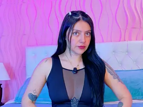 Snapshot of Mia_Cherry__ chatting on February 23, 7:00 pm Mia Cherry online show from February 23, 7:00 pm