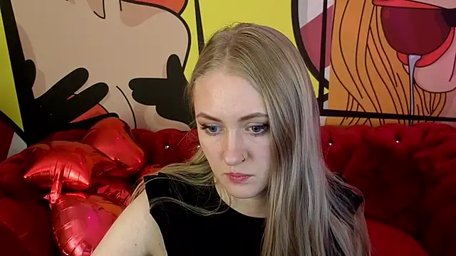 Snapshot of DramaQuenns chatting on February 12, 6:52 am DramaQuenns online show from February 12, 6:52 am