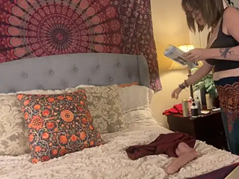 BrookiesLife online show from April 15, 2:29 am