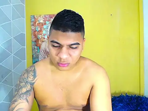 Snapshot of BradKamil chatting on February 20, 3:14 am BradKamil online show from February 20, 3:14 am