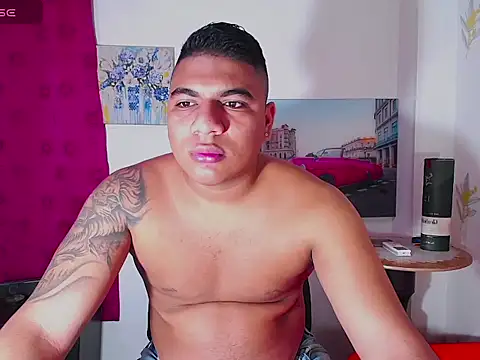 Snapshot of BradKamil chatting on February 28, 1:50 am BradKamil online show from February 28, 1:50 am