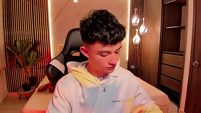 Snapshot of Patrick_Howland_ chatting on February 8, 3:10 am Patrick Howland online show from February 8, 3:10 am