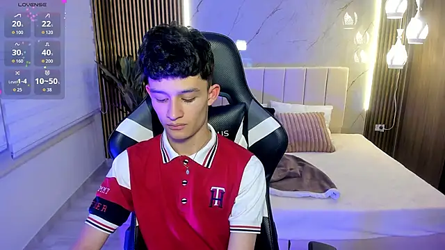 Snapshot of Patrick_Howland_ chatting on February 16, 3:24 am Patrick Howland online show from February 16, 3:24 am