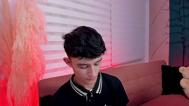 Snapshot of Patrick_Howland_ chatting on February 26, 3:27 am Patrick Howland online show from February 26, 3:27 am