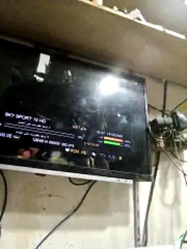 Snapshot of Aww21 chatting on February 14, 10:28 pm Aww21 online show from February 14, 10:28 pm
