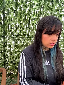 Snapshot of Annie_Alicee chatting on February 7, 1:37 pm Annie Alicee online show from February 7, 1:37 pm