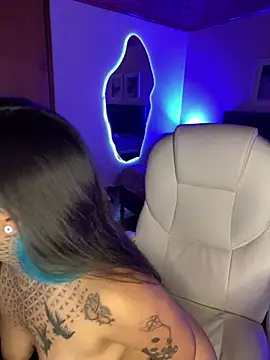 Annie Alicee online show from March 29, 5:24 pm