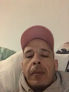 Snapshot of creativeX chatting on February 5, 8:13 pm creativeX online show from February 5, 8:13 pm