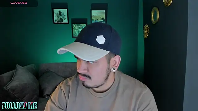 Chriss Hunt online show from February 17, 8:55 am