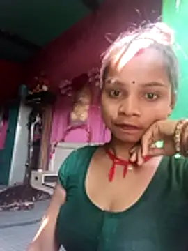 Snapshot of Cut_ikina chatting on February 21, 6:58 am Cut ikina online show from February 21, 6:58 am