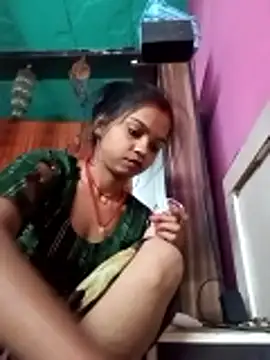 Snapshot of Cut_ikina chatting on May 4, 9:55 pm Cut ikina online show from May 4, 9:55 pm