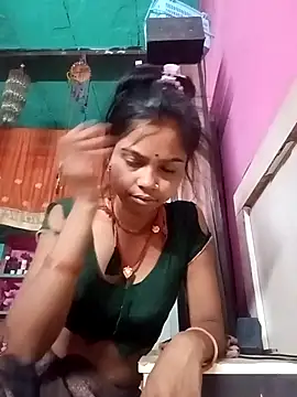 Snapshot of Cut_ikina chatting on May 6, 10:15 pm Cut ikina online show from May 6, 10:15 pm