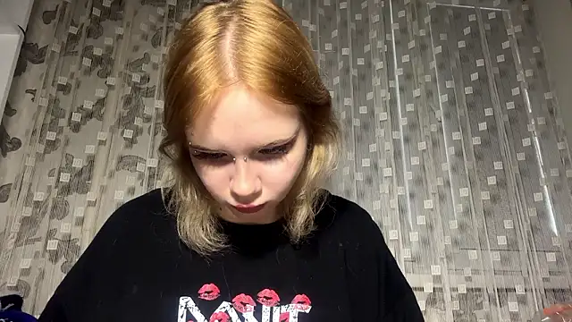 Snapshot of LedAffinity chatting on February 3, 11:04 am LedAffinity online show from February 3, 11:04 am