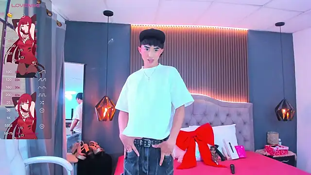 Snapshot of Noa_03 chatting on July 6, 2:14 pm Noa 03 online show from July 6, 2:14 pm