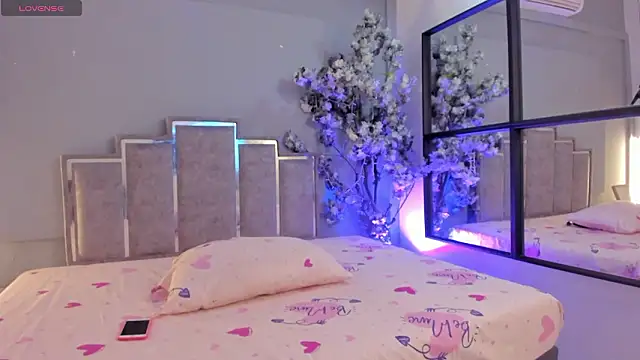 Snapshot of Nalapalmer chatting on February 8, 7:50 pm Nalapalmer online show from February 8, 7:50 pm