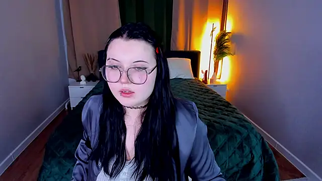 Kira G0ld online show from March 24, 1:10 am