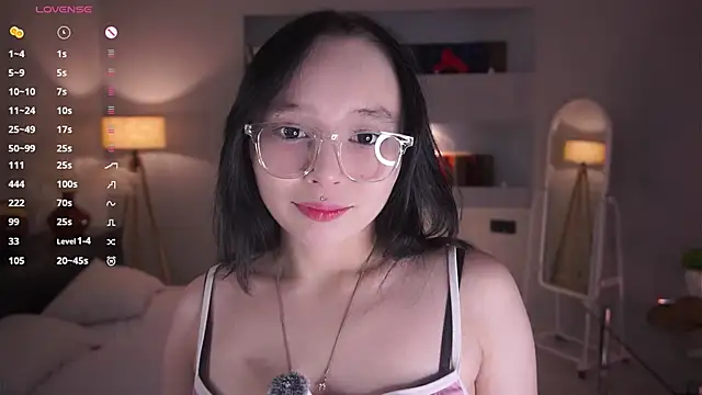 Snapshot of HannaHayles chatting on February 6, 5:38 pm HannaHayles online show from February 6, 5:38 pm