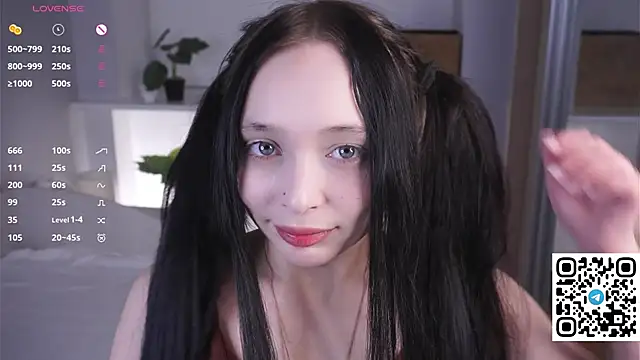 Snapshot of HannaHayles chatting on March 6, 5:42 pm HannaHayles online show from March 6, 5:42 pm