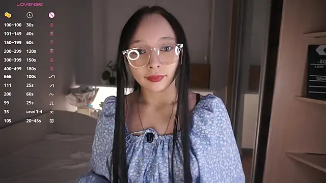 Snapshot of HannaHayles chatting on March 9, 5:28 pm HannaHayles online show from March 9, 5:28 pm