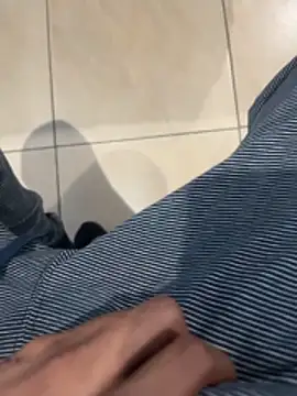 youngsterSA223 online show from March 17, 9:29 pm