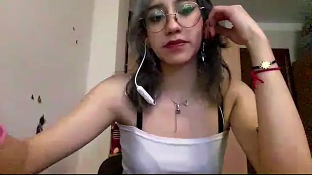 Snapshot of MarianRuhle chatting on February 19, 1:40 pm MarianRuhle online show from February 19, 1:40 pm
